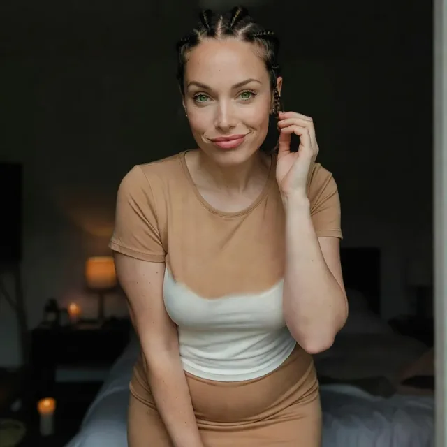 Elise C.